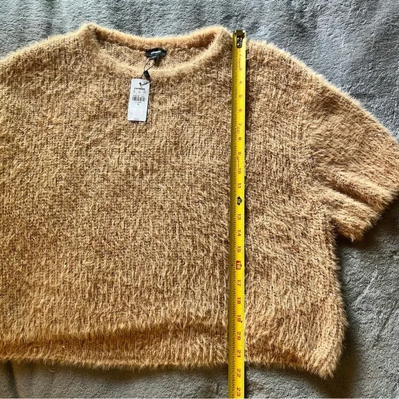 EXPRESS Short Sleeve Fuzzy Sweater - Size XL - Picture 7 of 10